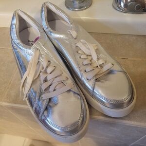 Free People Letterman 10.5 Metallic Leather Silver Platform Sneakers Never Worn
